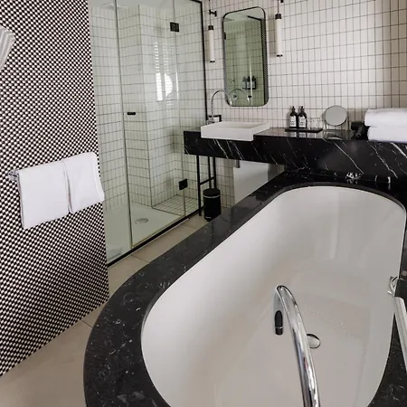 Maison Elle 4*