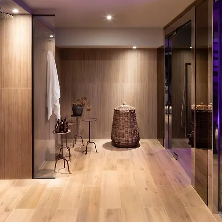 Hotel Maison Elle 4*