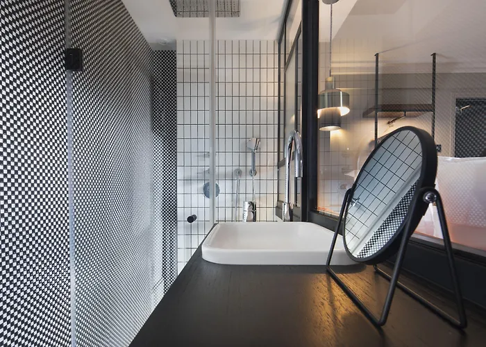 Maison Elle Hotel 4*